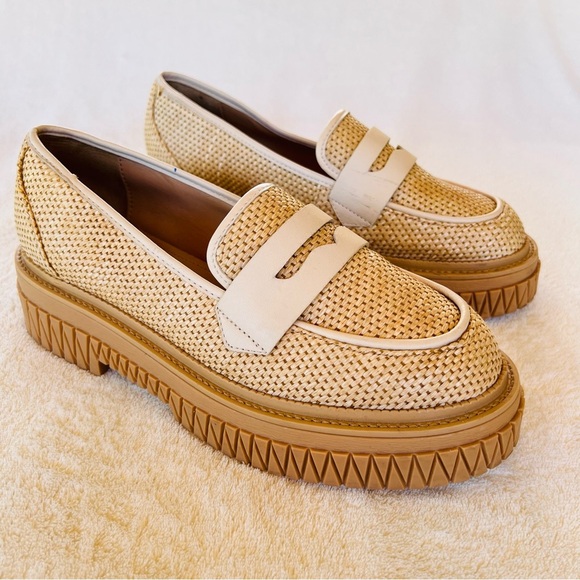 SCHUTZ VIOLA WOVEN RATTAN
PLATFORM LEATHER LOAFER TAN SIZE 8 - Picture 1 of 8